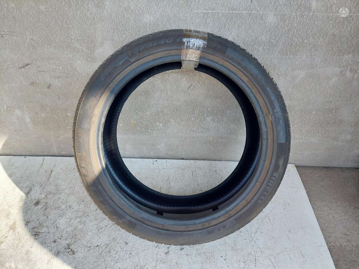 Pirelli P Zero, summer 275/40 R22