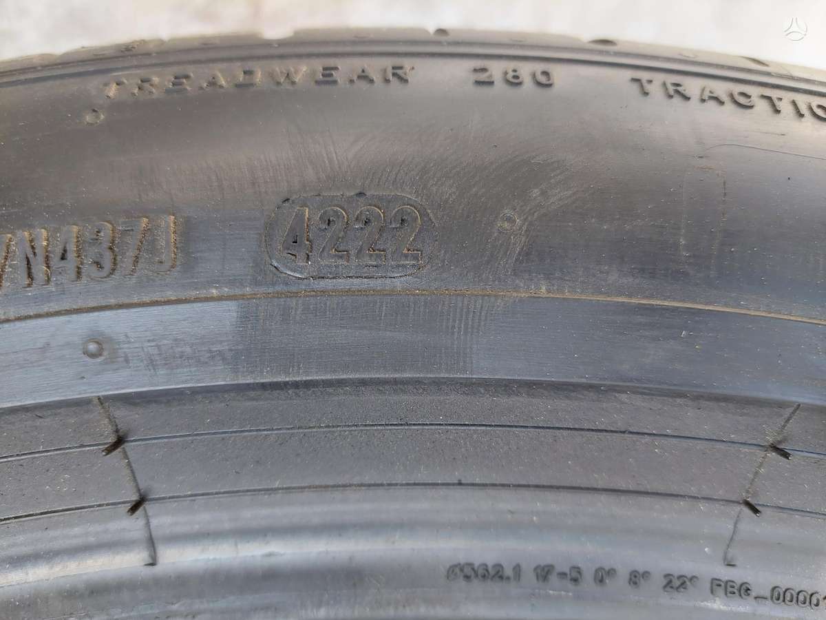 Pirelli P Zero, летние 275/40 R22