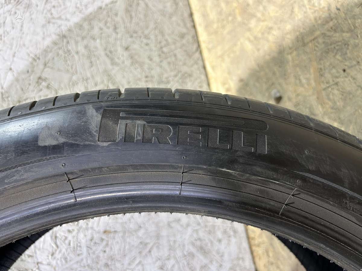 Pirelli P Zero, vasaras 275/40 R22