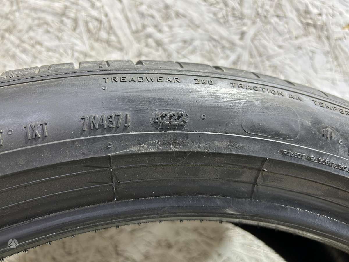 Pirelli P Zero, vasaras 275/40 R22