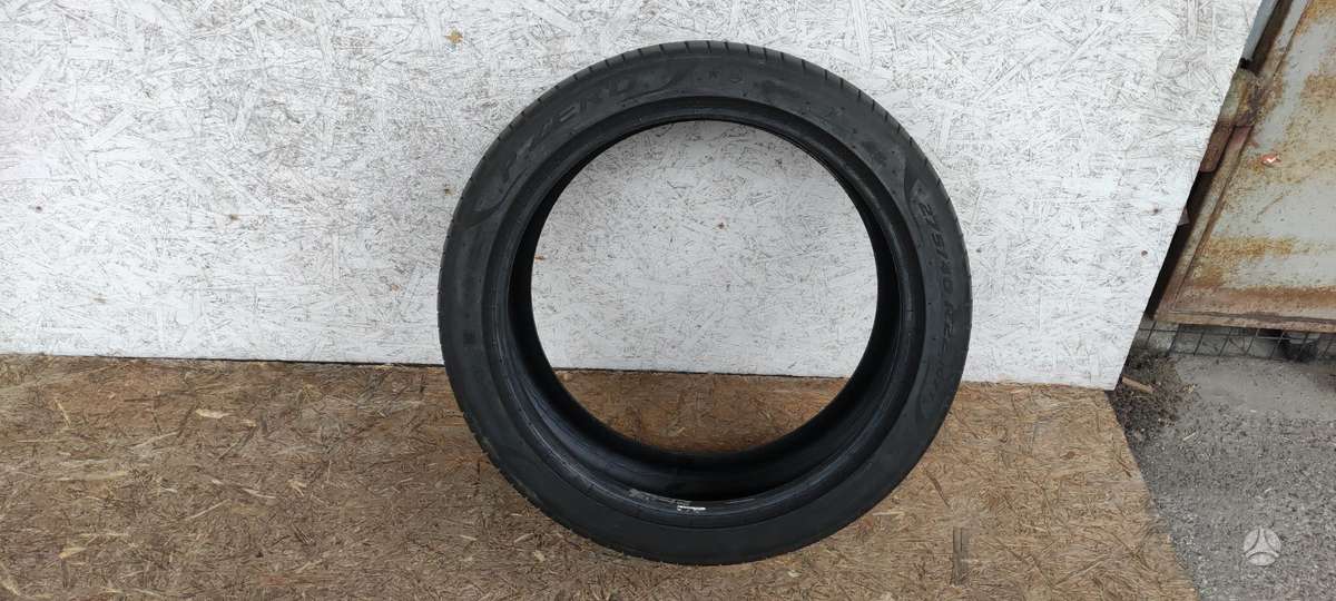Pirelli P Zero, vasaras 275/40 R22