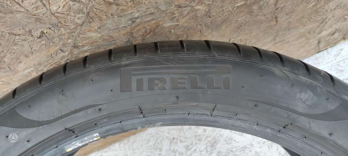 Pirelli P Zero, vasaras 275/40 R22