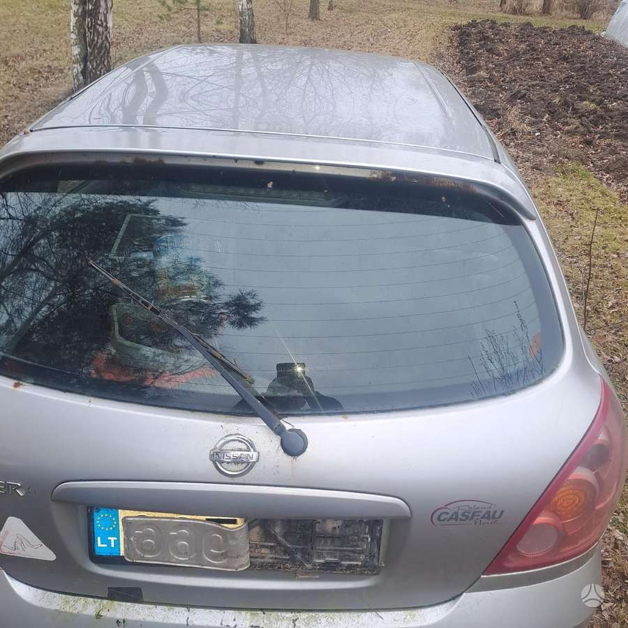 Nissan Almera engine