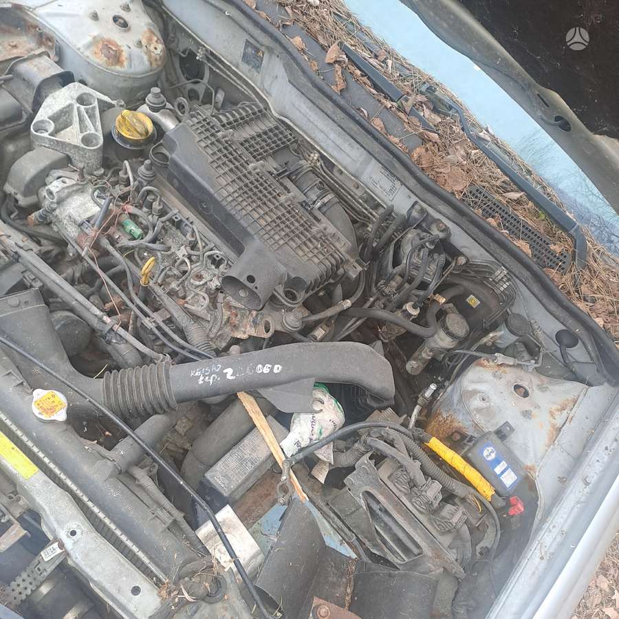 Nissan Almera engine