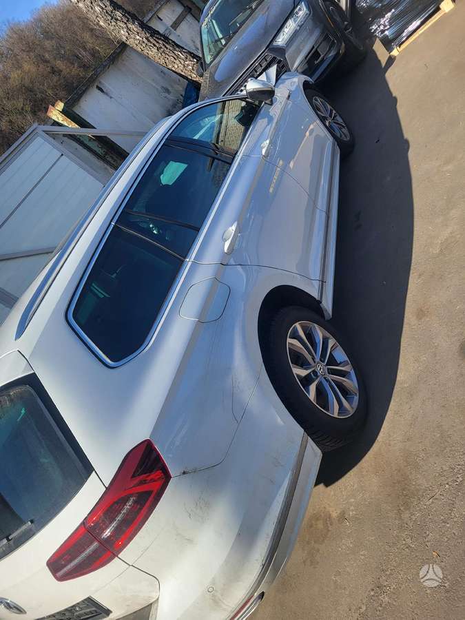 Volkswagen Passat for parts