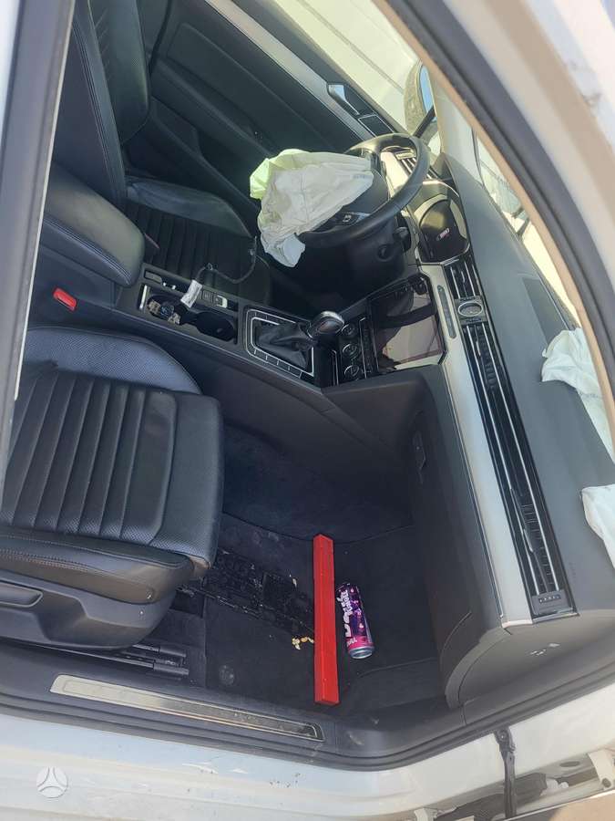 Volkswagen Passat for parts