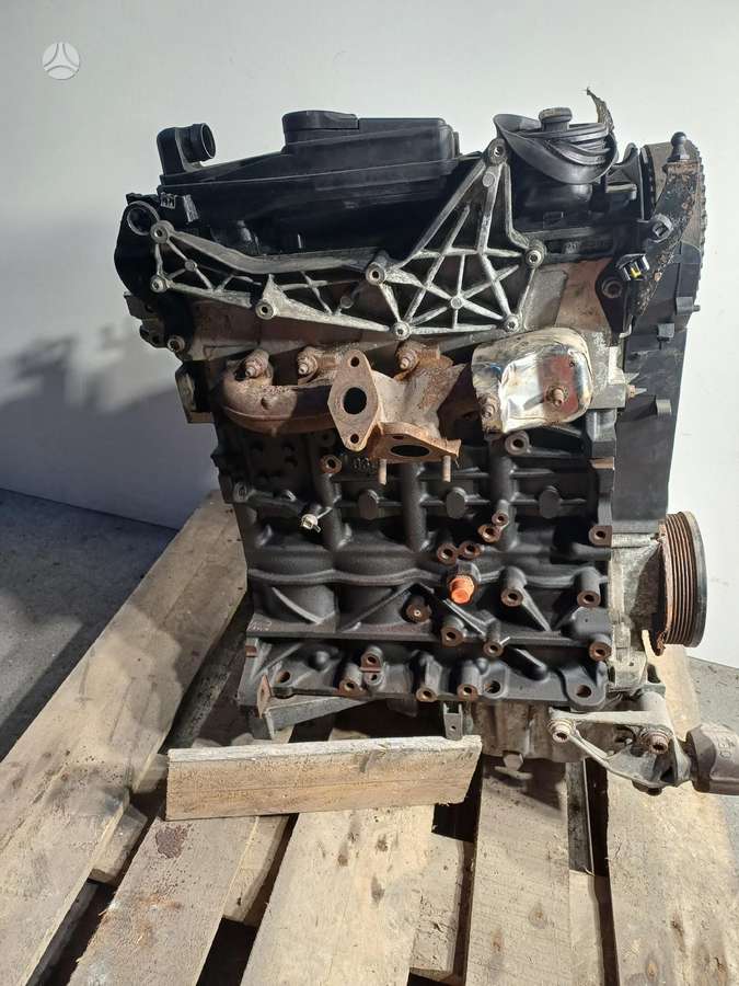Audi A4, CAG, двигатель