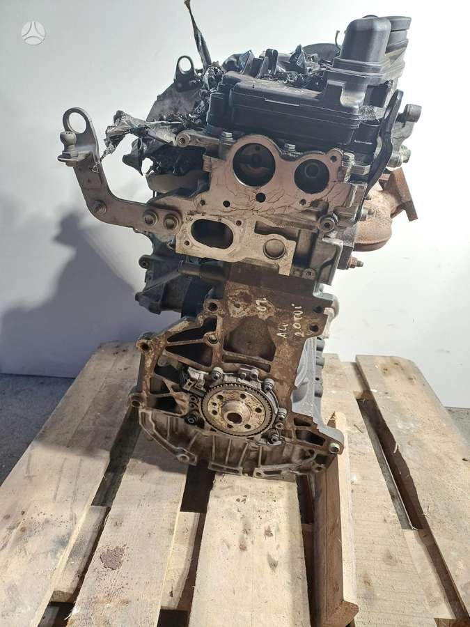 Audi A4, CAG, двигатель