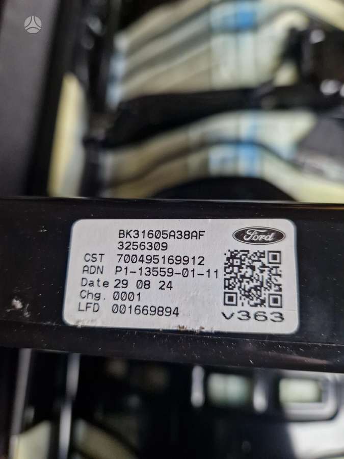 Ford Transit, passenger vans