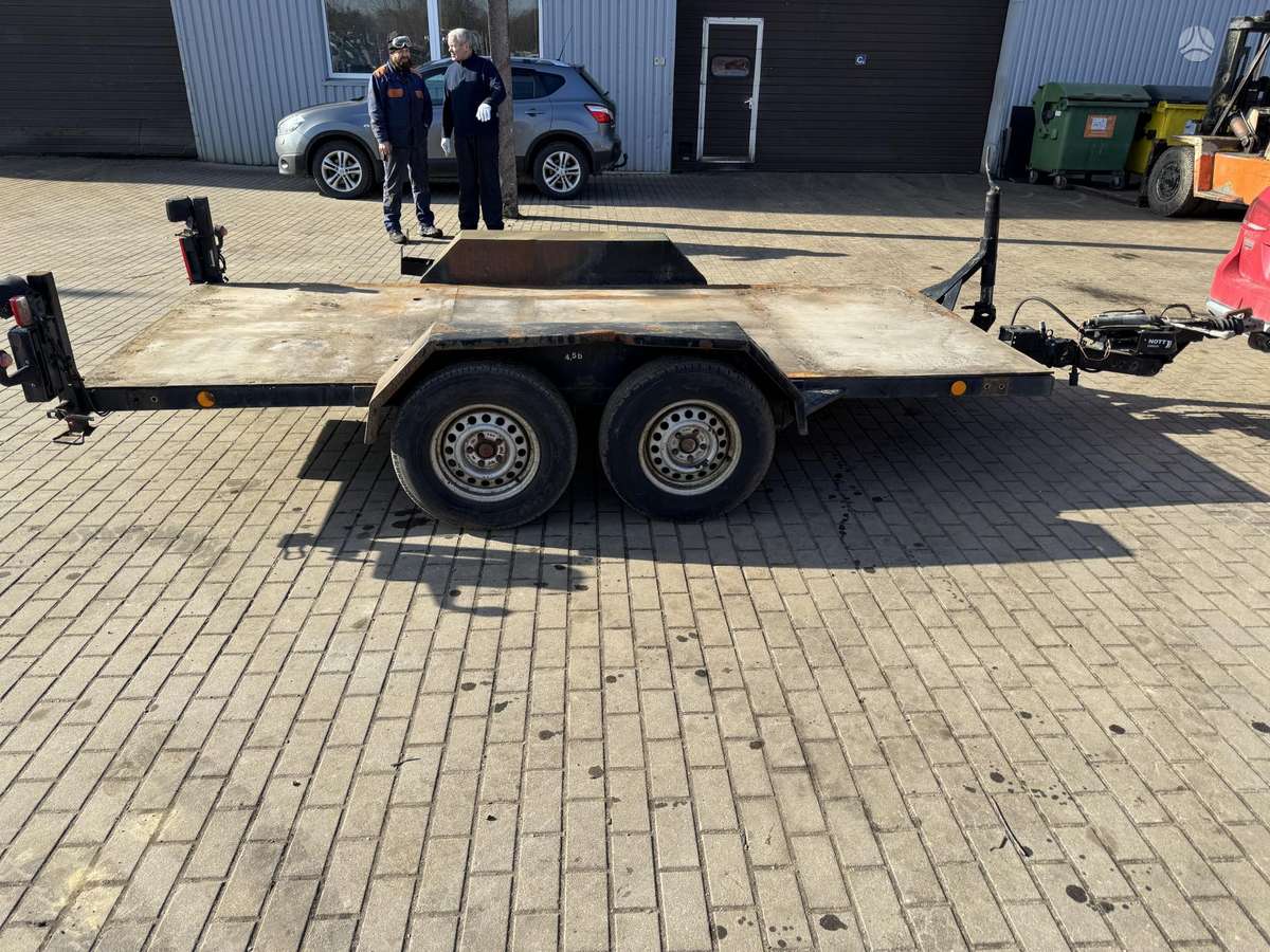 Blomenroehr D-59590, platformas