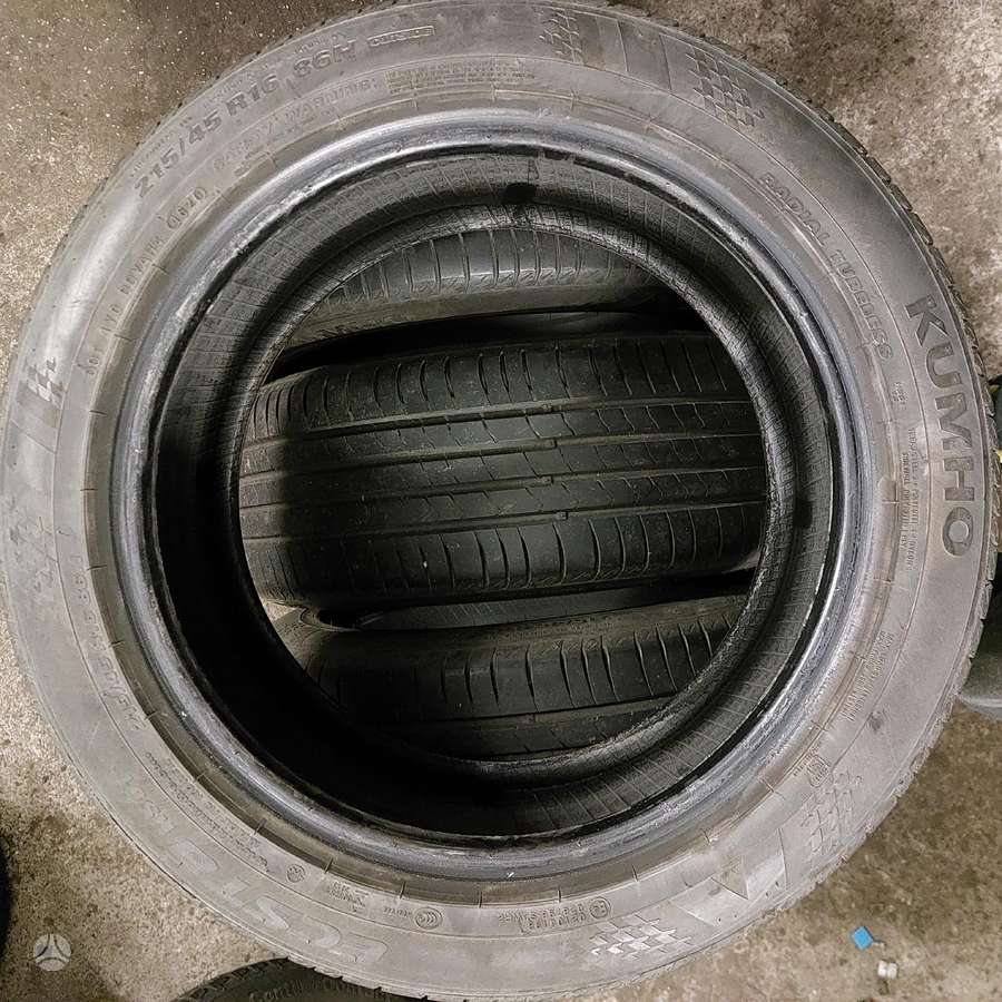 Kumho Ecsta, summer 215/45 R16
