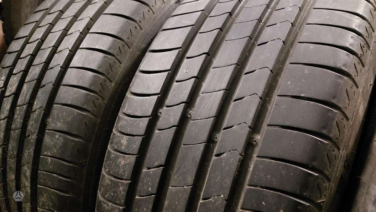 Kumho Ecsta, summer 215/45 R16