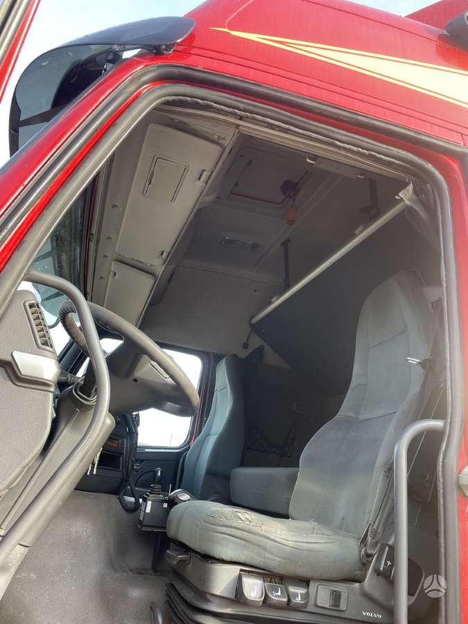 Volvo FM 460, hooklift trucks
