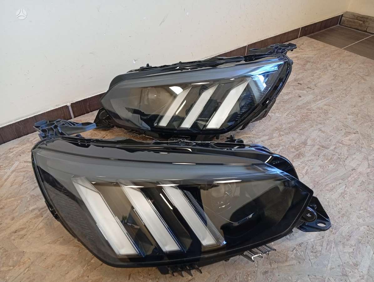 Peugeot 208 bumpers, lights
