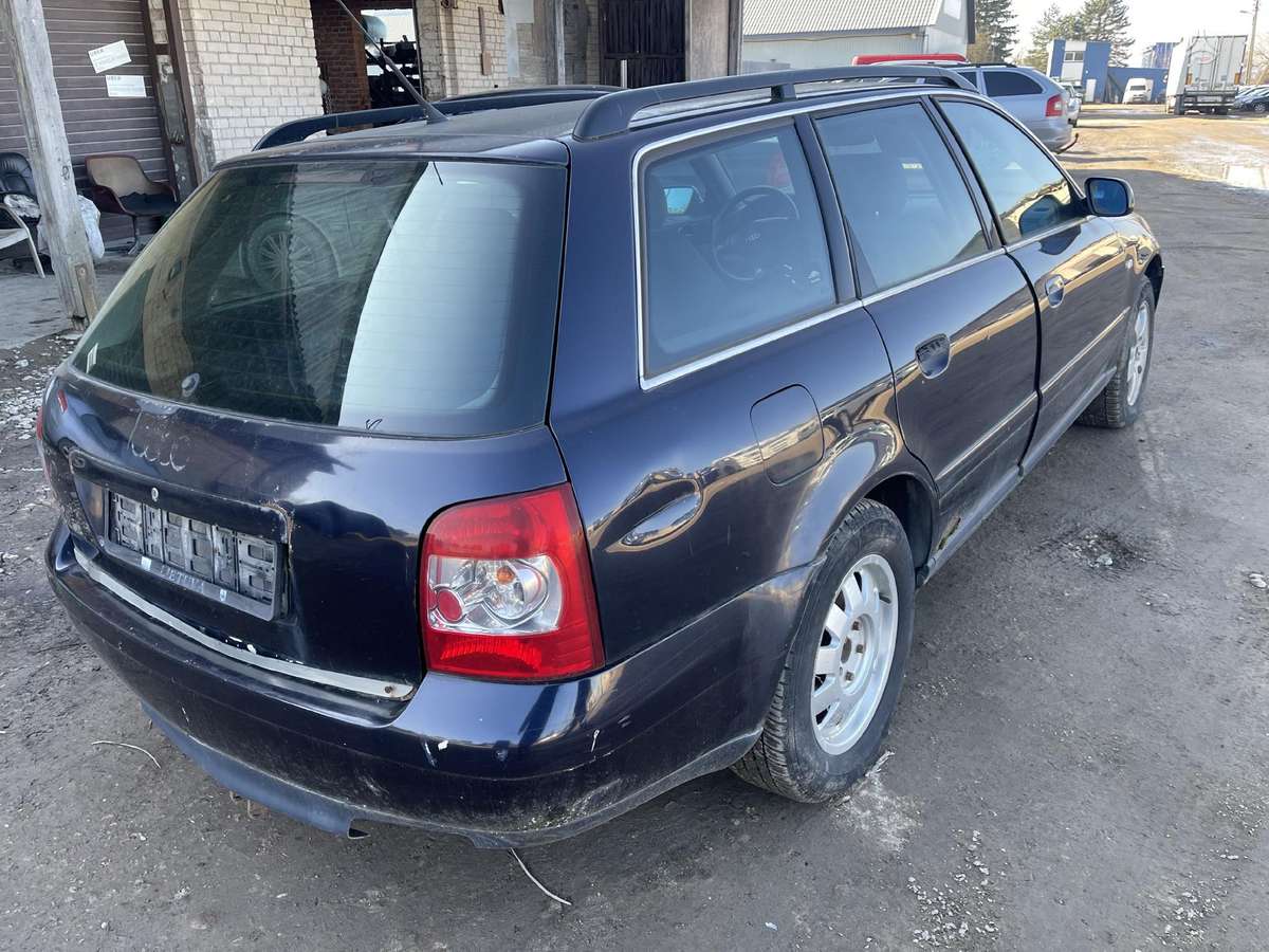 Audi A4 по частям