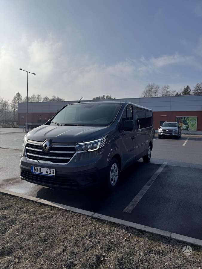 Renault Trafic, Пассажирский микроавтобус