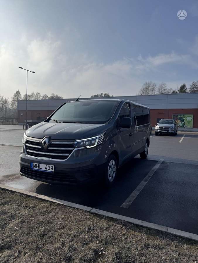 Renault Trafic, passenger minibus