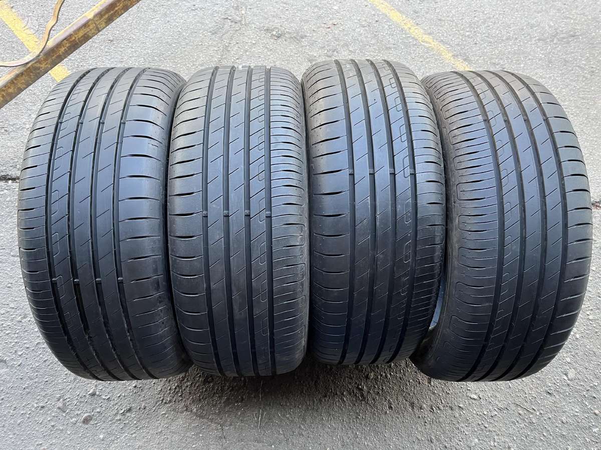 Goodyear EfficientGrip Performance, vasarinės 215/50 R17