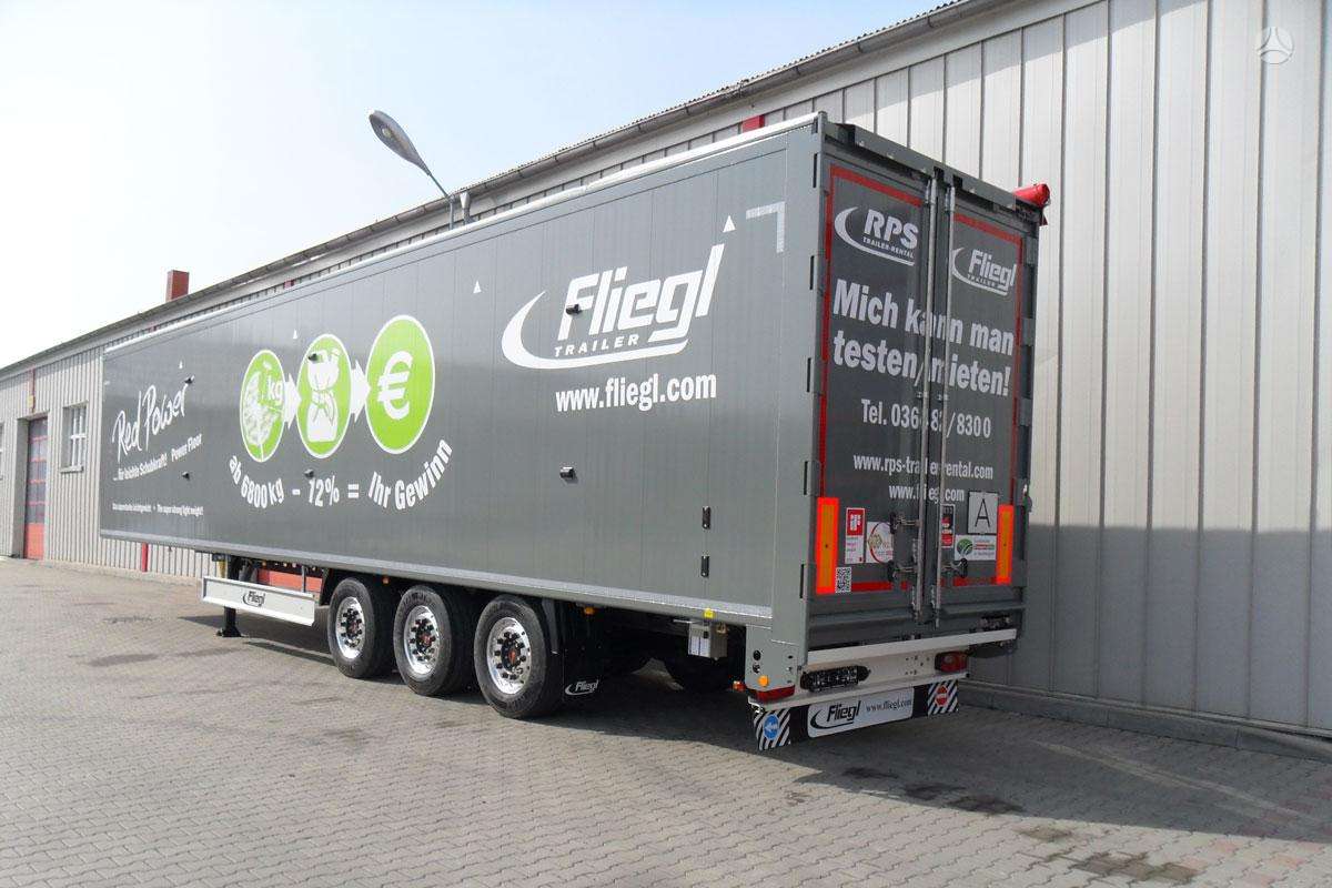 Fliegl, ar slīdošo grīdu