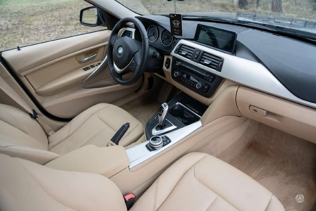 BMW 320, 2.0 l., Седан