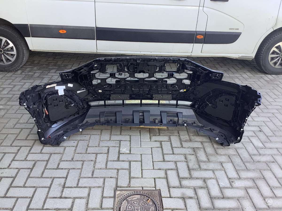 Audi Q8 детали кузова