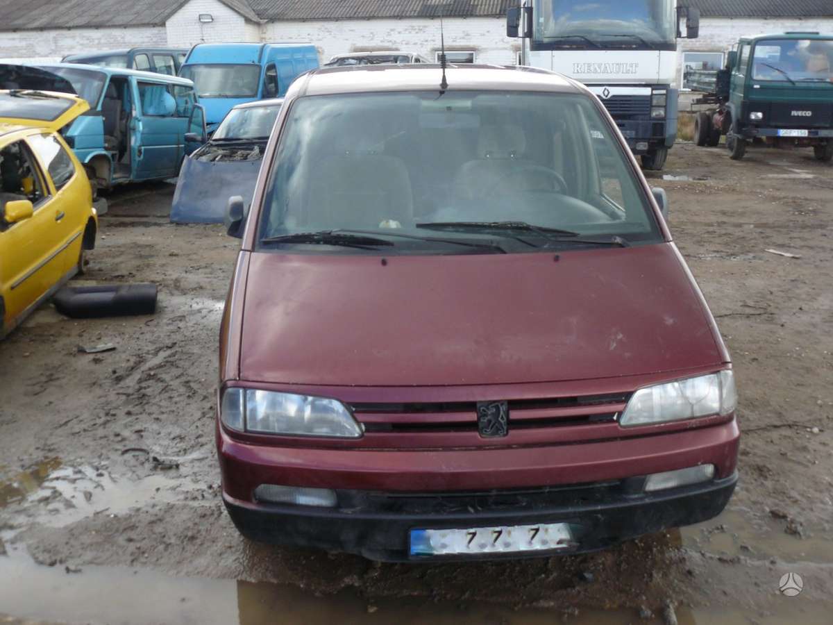 Peugeot 806