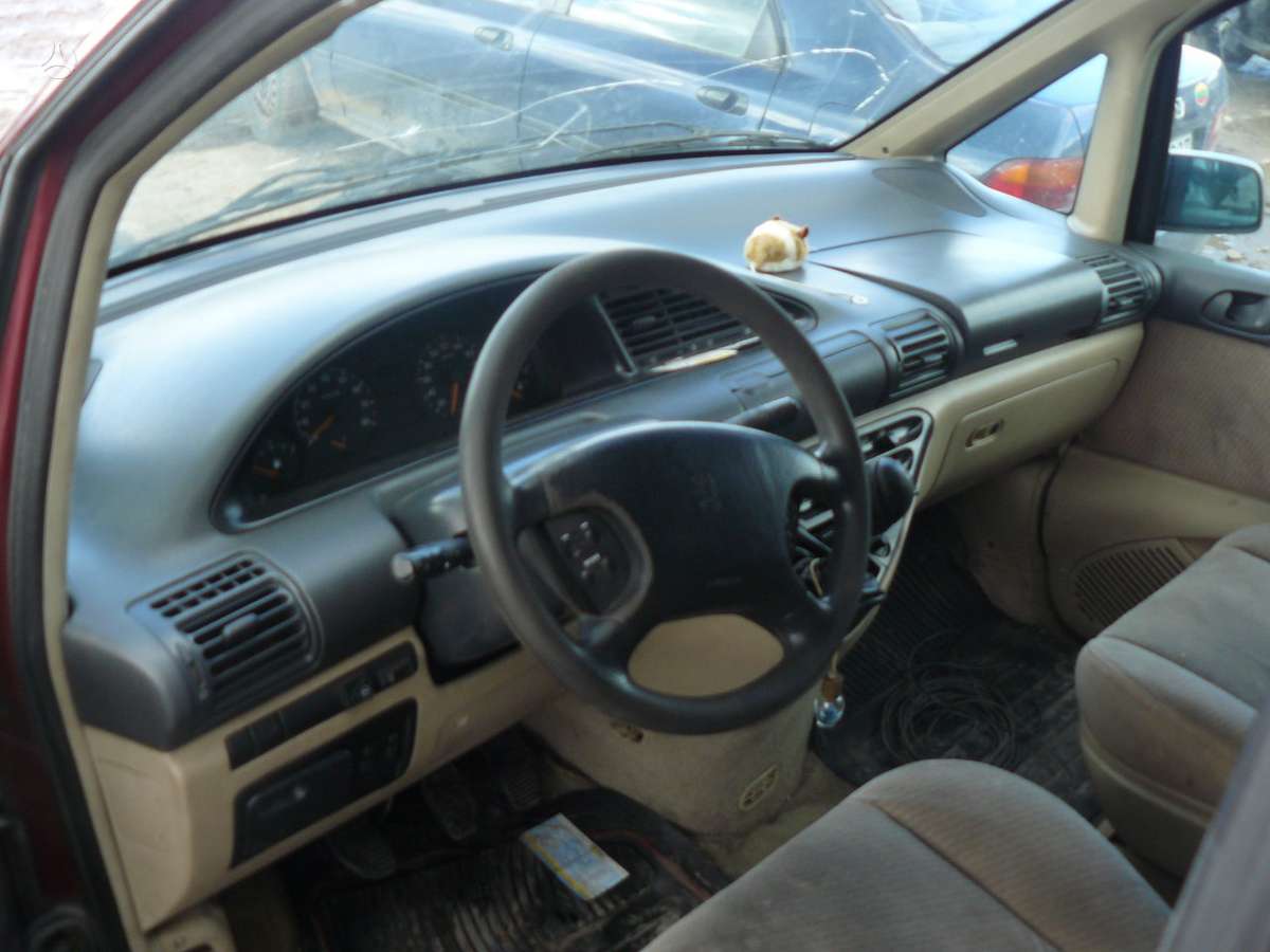 Peugeot 806