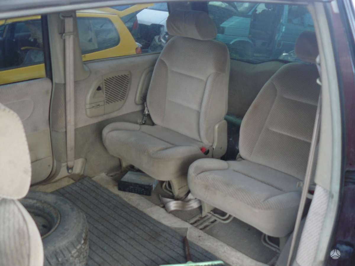 Peugeot 806