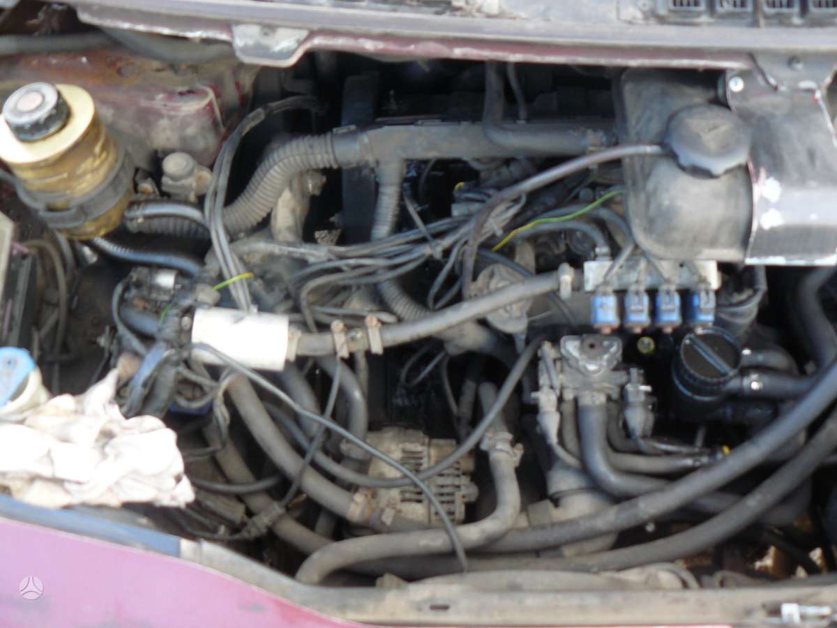 Peugeot 806