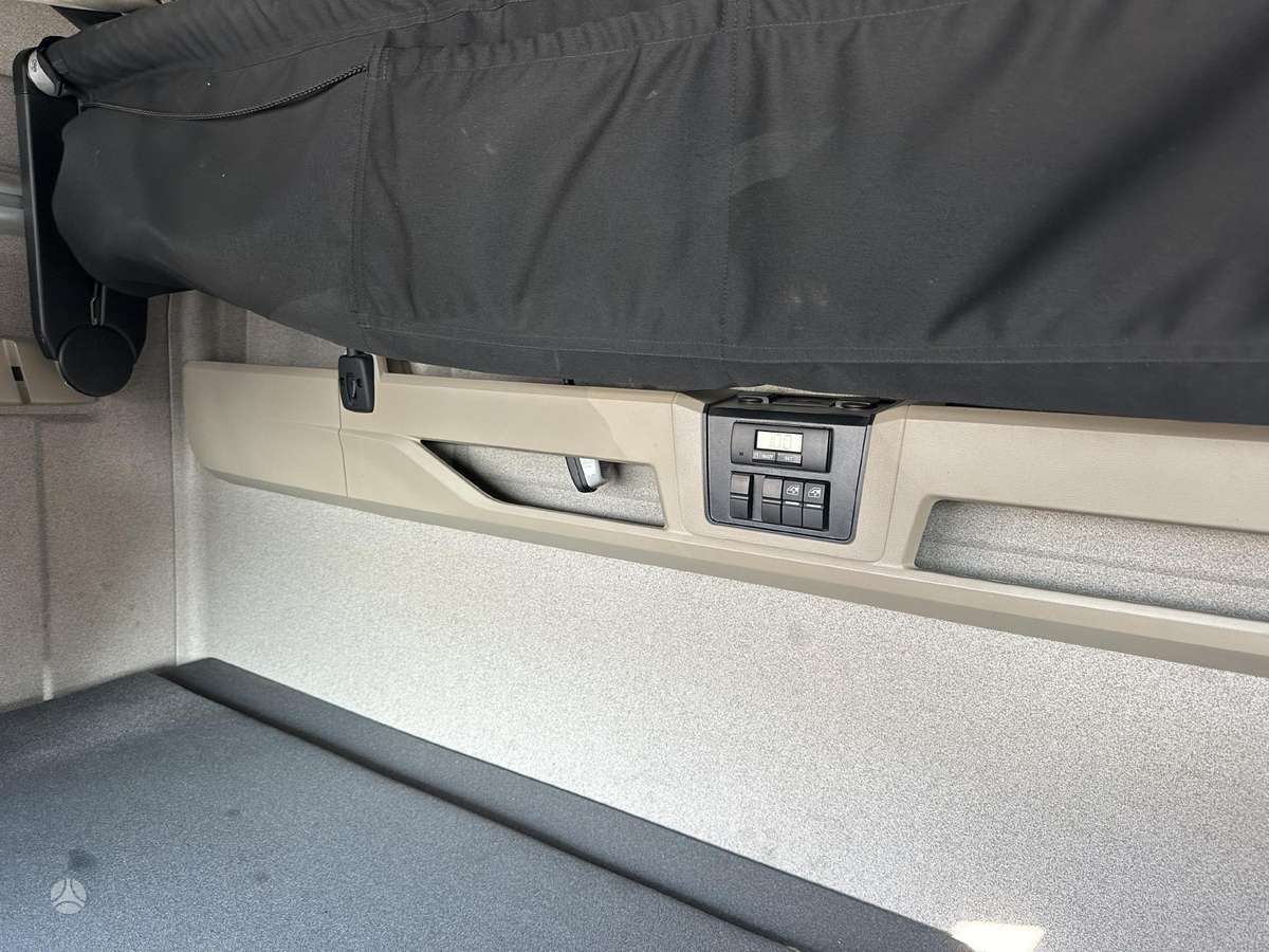 MAN TGX 18.460, single sleeper