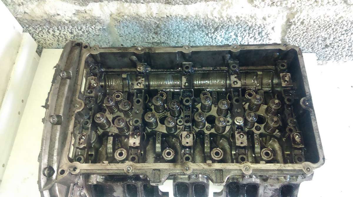 Ford Transit dzinēja detaļas