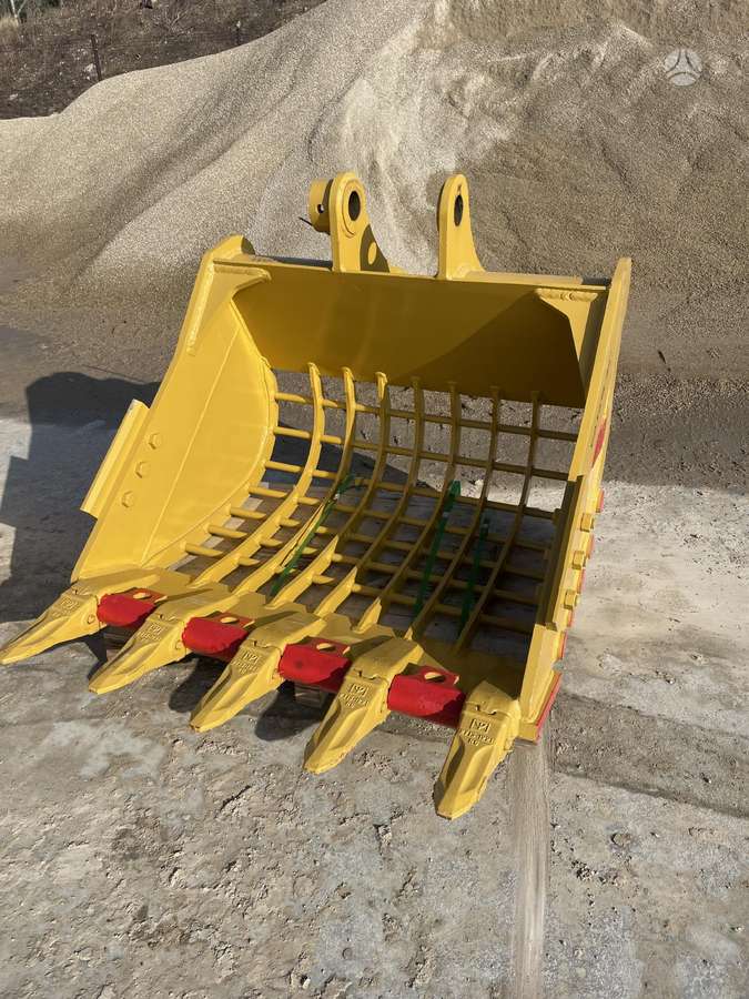 Caterpillar CAT 320, kaušai