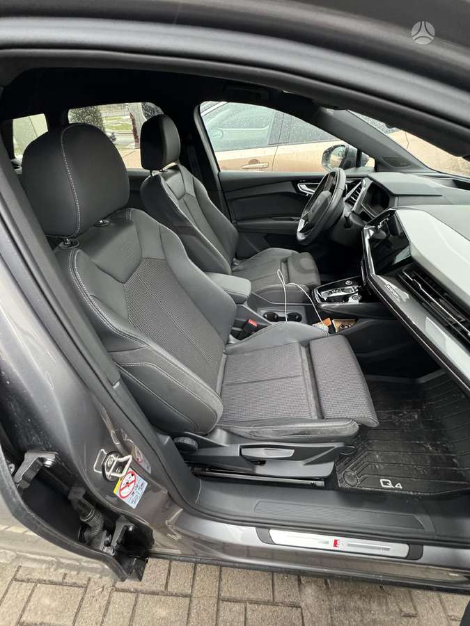 Audi Q3 обивка дверей, сиденья