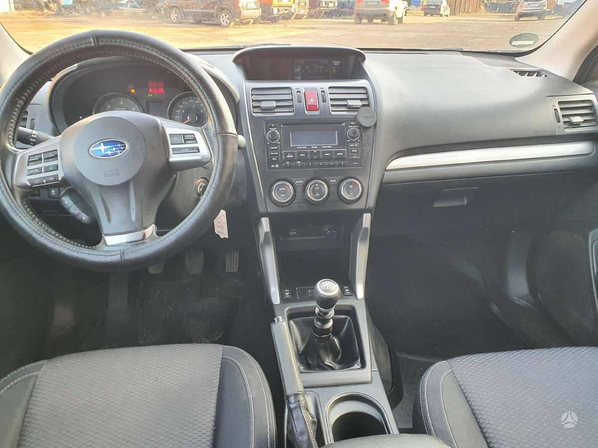 Subaru Forester dalimis