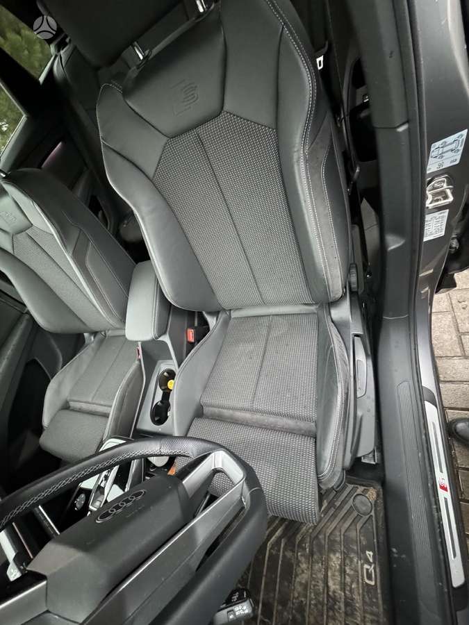 Audi Q3 обивка дверей, сиденья