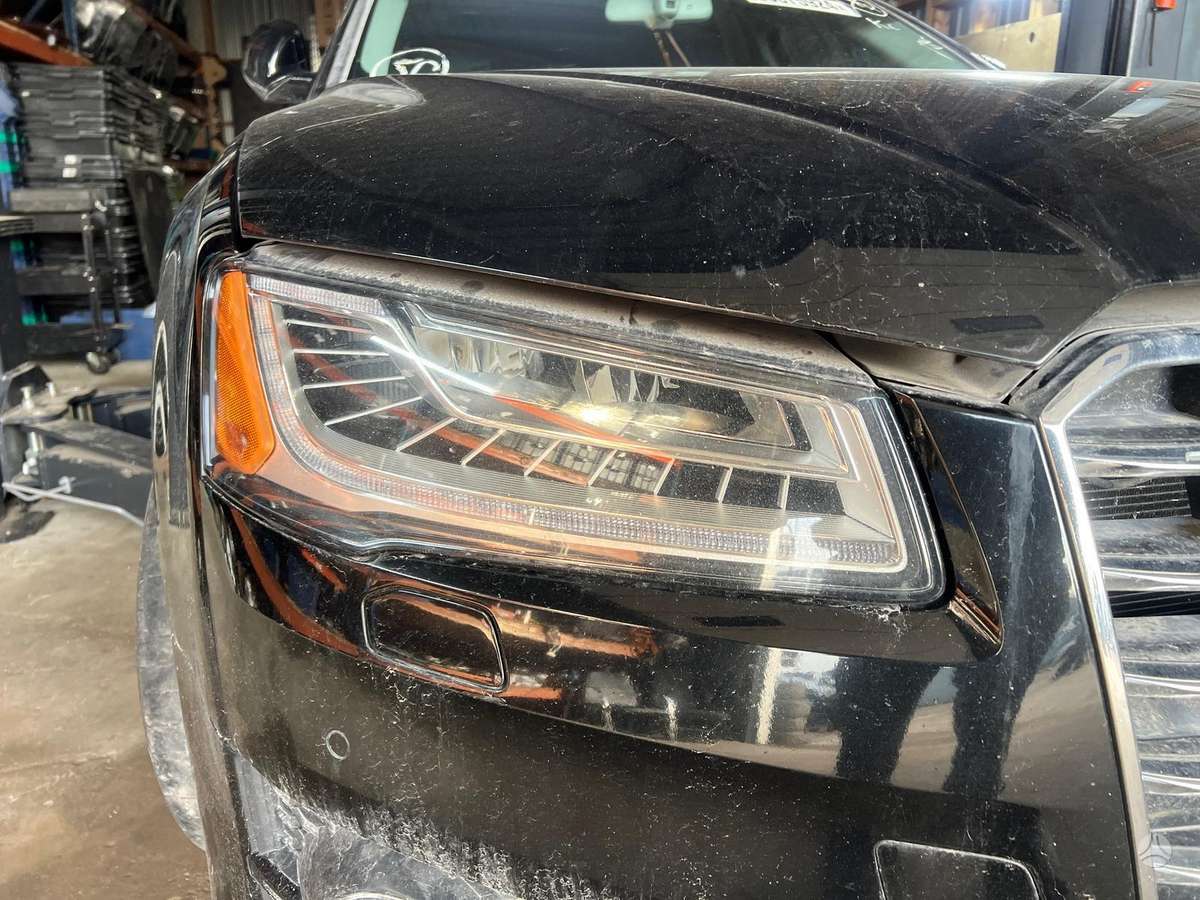 Audi A8 L