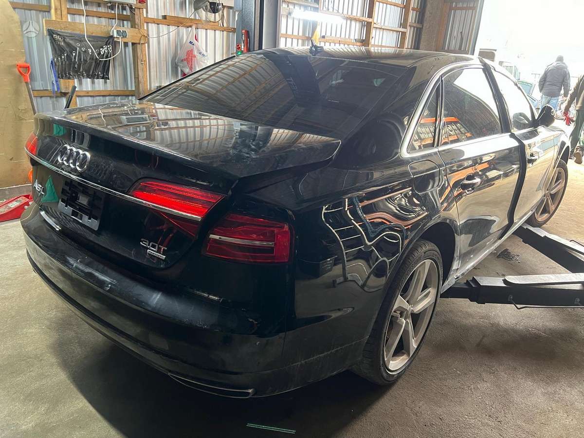 Audi A8 L