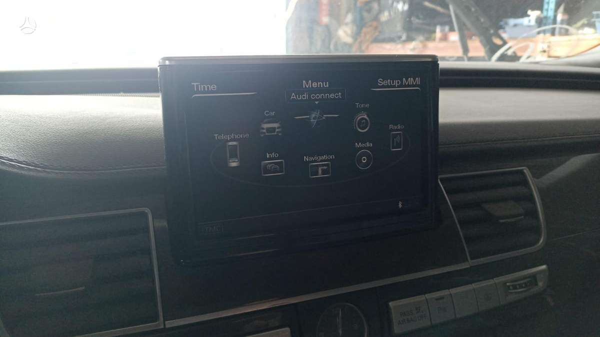 Audi A8 L