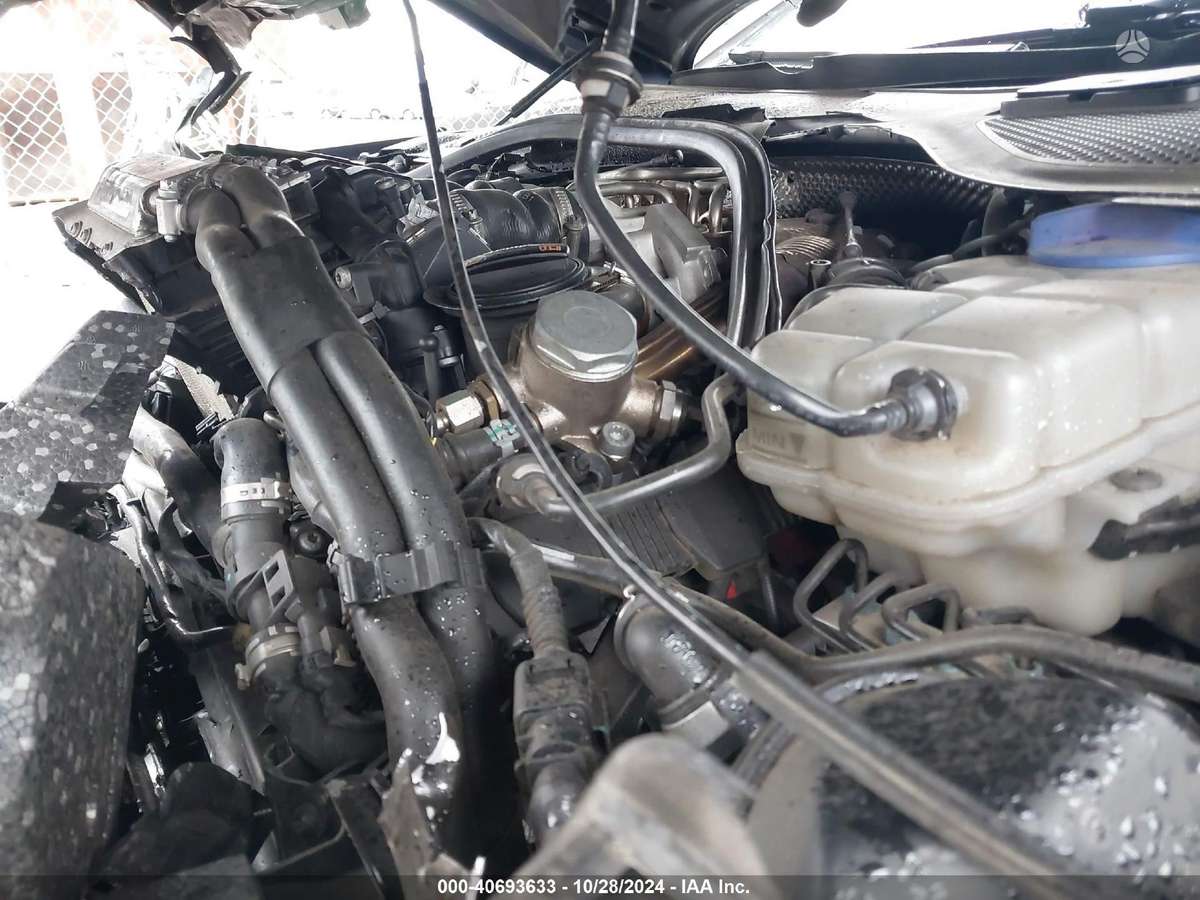 Audi S7 dalimis. S7 usa dalimis