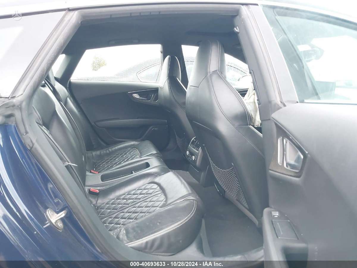 Audi S7 по частям. S7 usa dalimis