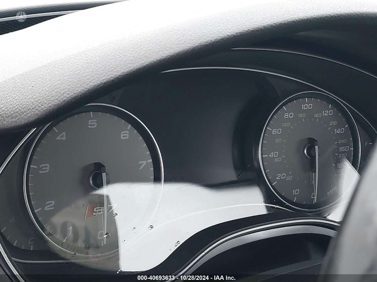 Audi S7 по частям. S7 usa dalimis