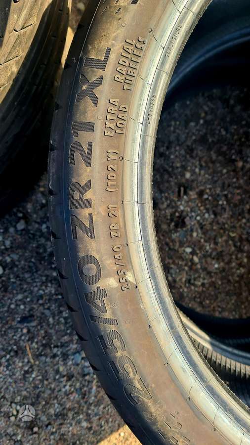Continental, vasaras 255/40 R21