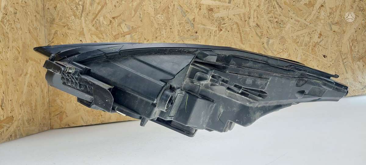Tesla Model 3 Cen22930