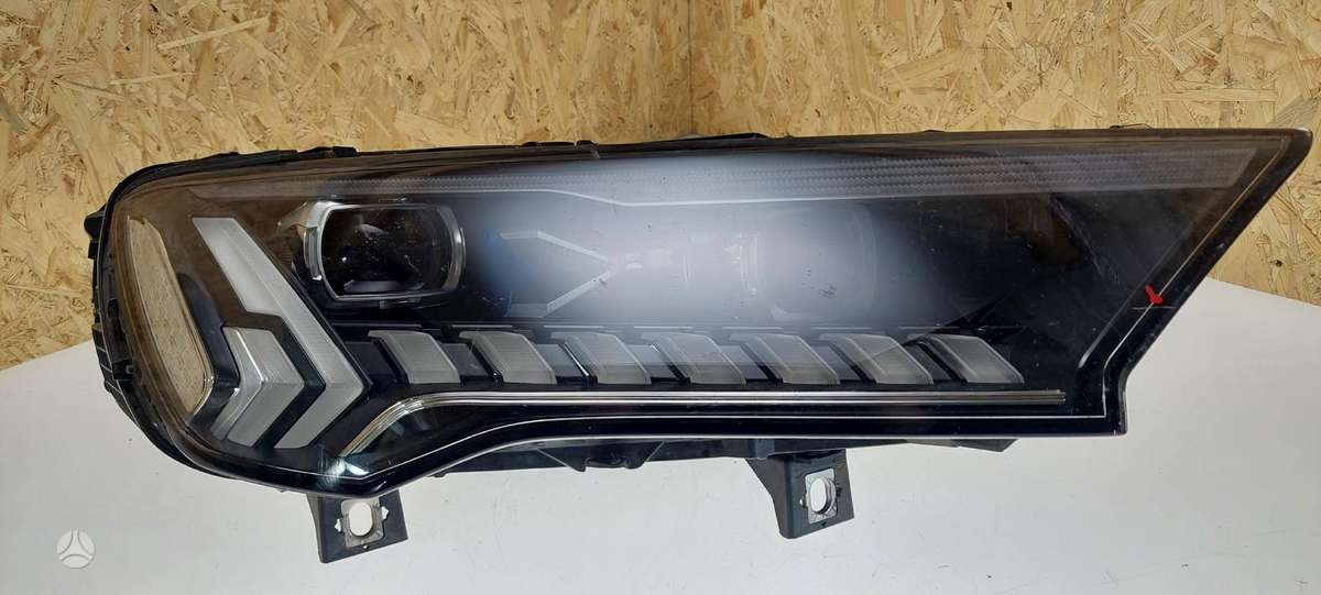 Audi Q7 Cen23030