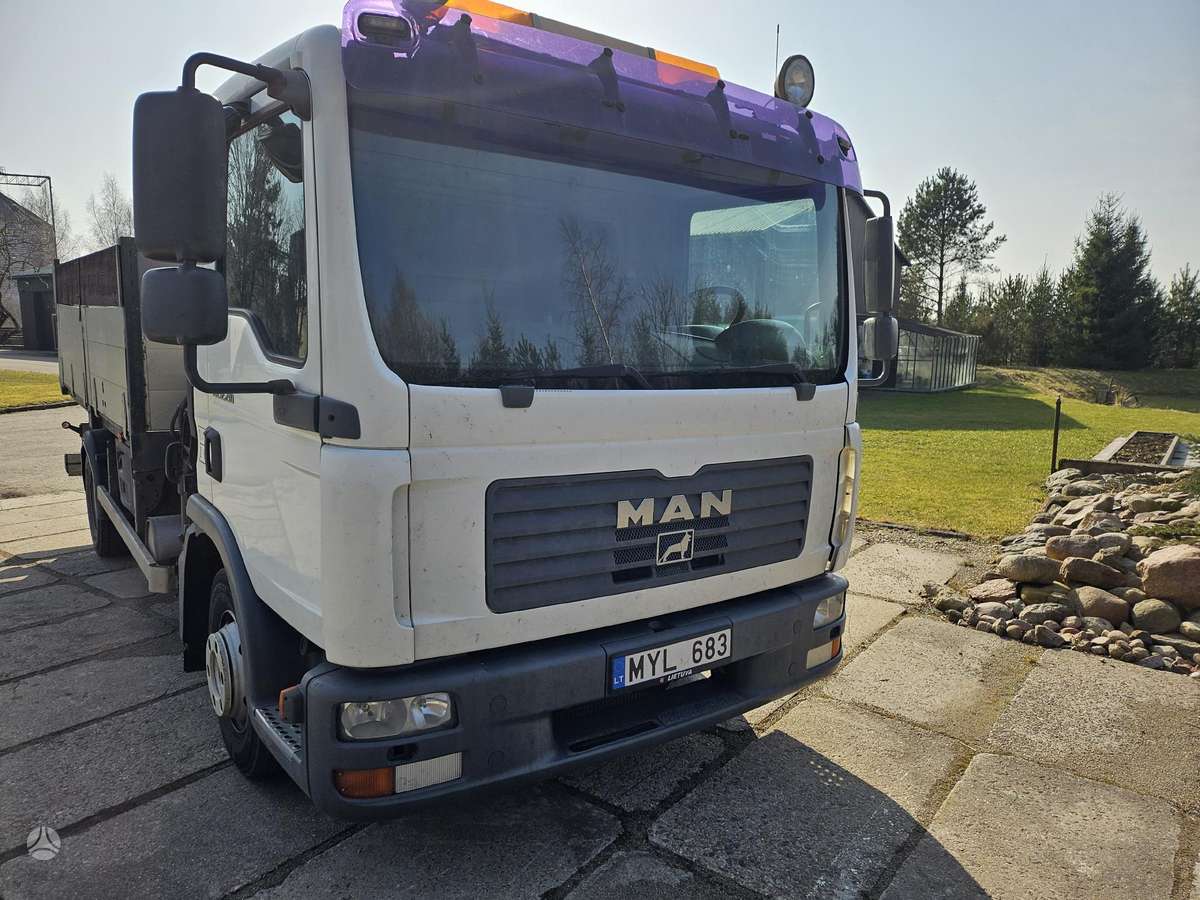 MAN TGL, dumpers with crane