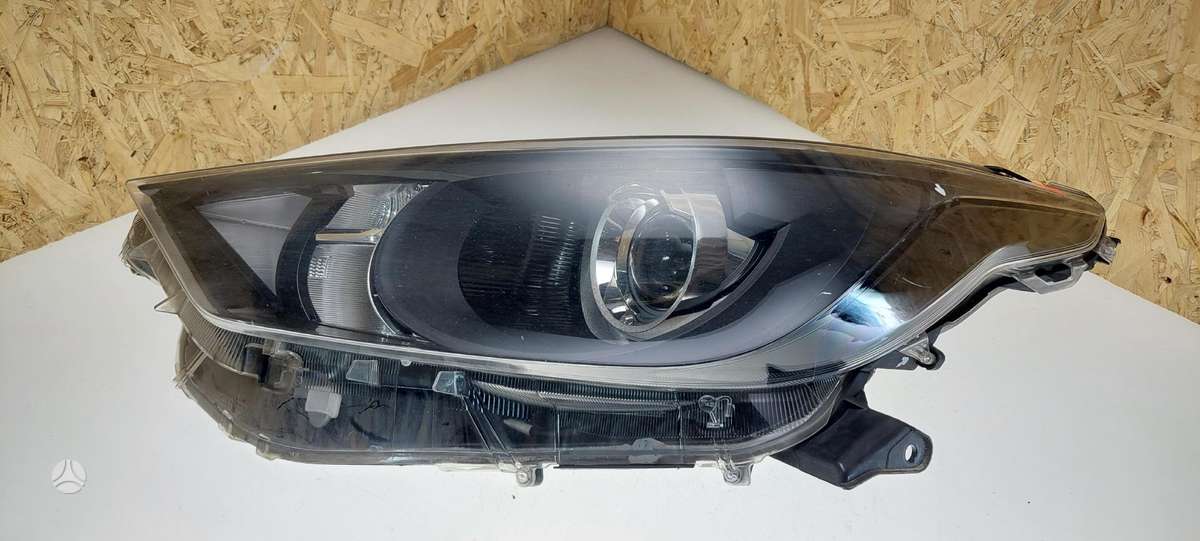 Toyota Yaris Cen23071