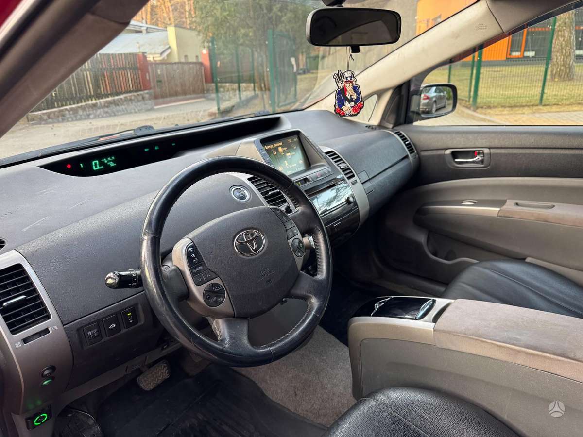 Toyota Prius, 1.5 l., hatchback