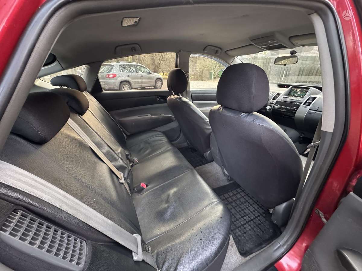Toyota Prius, 1.5 l., hatchback