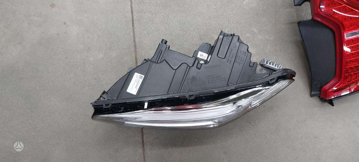 Volvo XC90 gaismas
