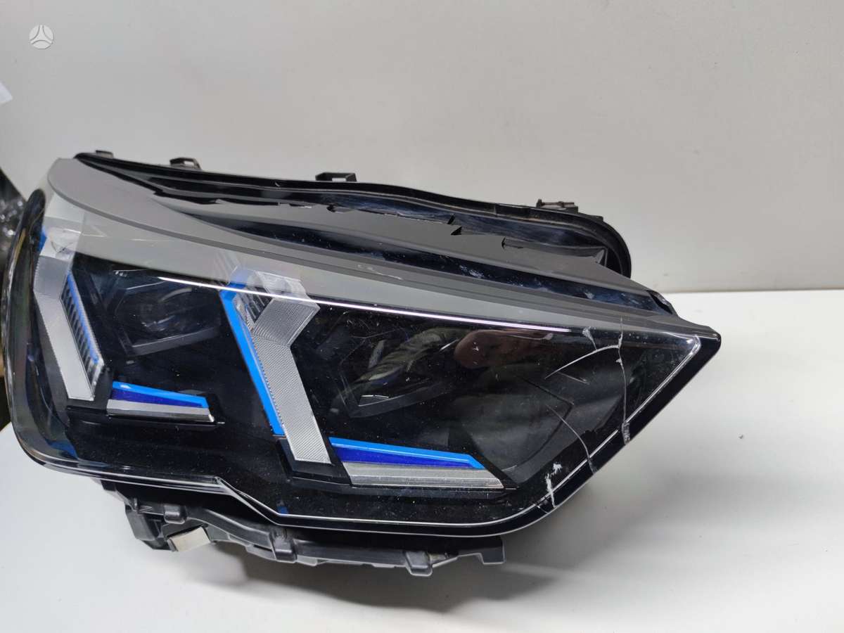 BMW X2 Stiklo defektas